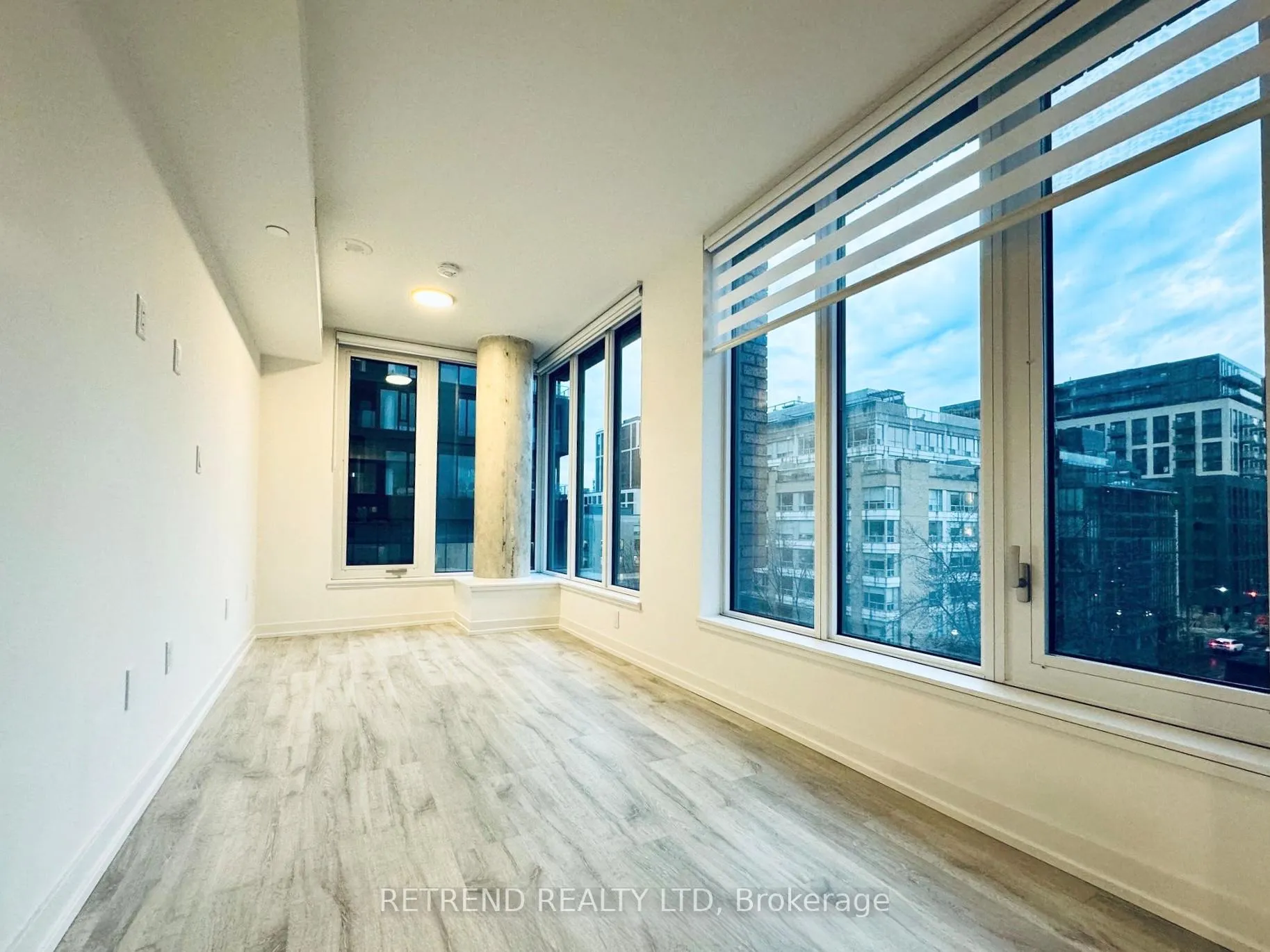 Photo 8 of Unit 508, 2 Augusta Avenue, Toronto, Waterfront Communities — HOMEH