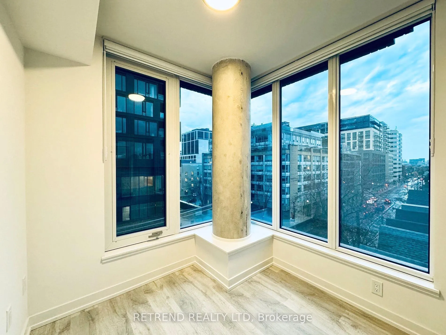 Photo 9 of Unit 508, 2 Augusta Avenue, Toronto, Waterfront Communities — HOMEH