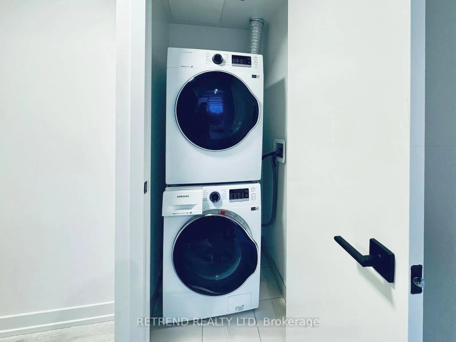 Photo 15 of Unit 508, 2 Augusta Avenue, Toronto, Waterfront Communities — HOMEH