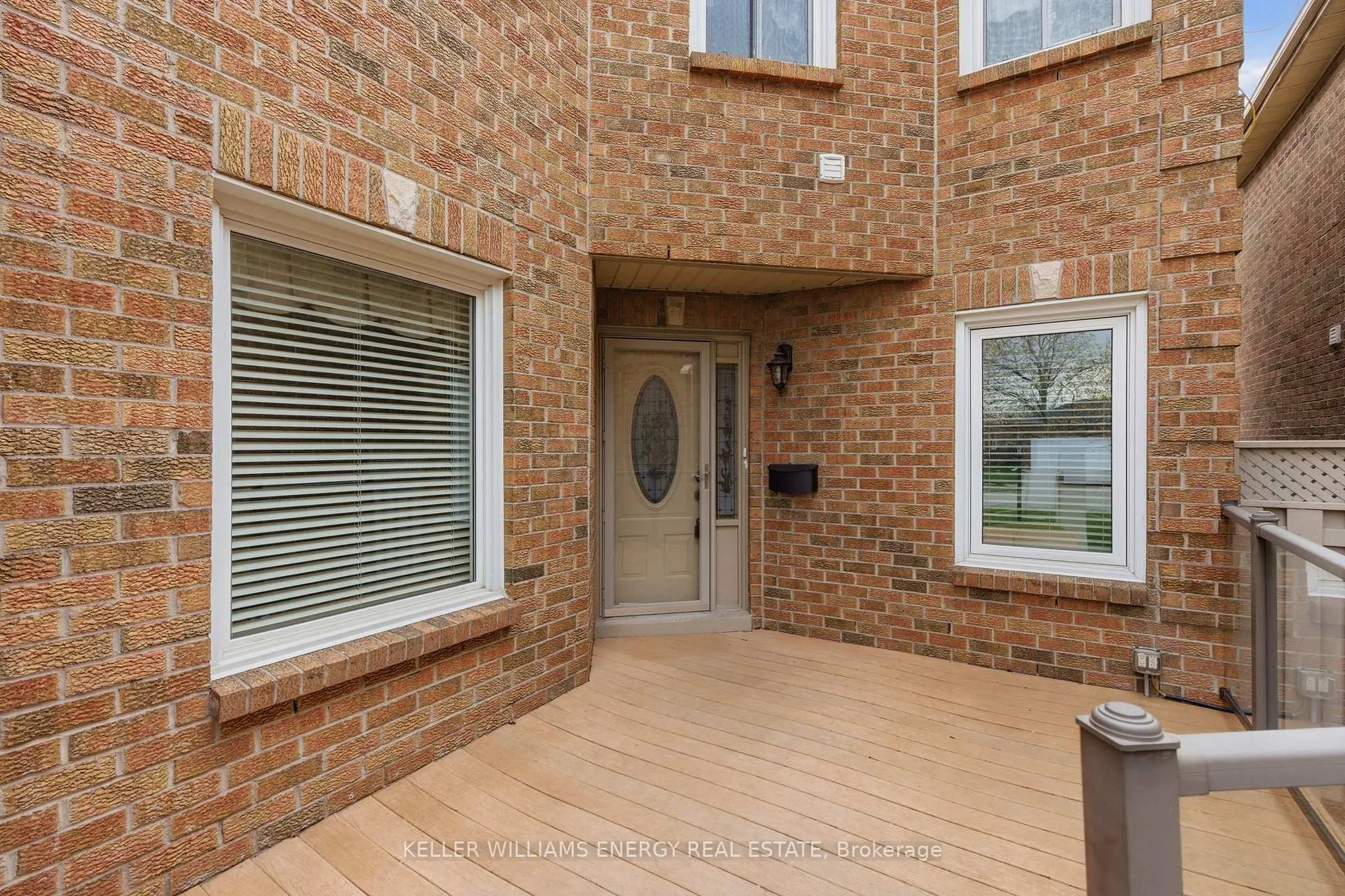 Photo 2 of 733 Aspen Road, Pickering, Amberlea — HOMEH