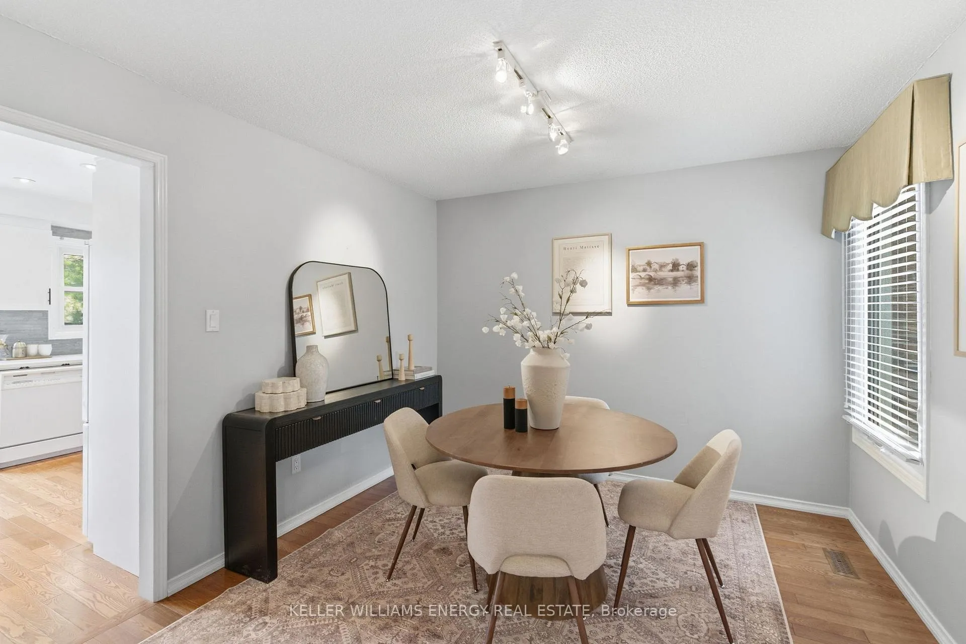 Photo 7 of 733 Aspen Road, Pickering, Amberlea — HOMEH
