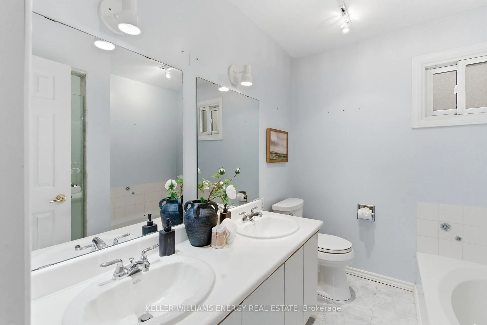 Photo 21 of 733 Aspen Road, Pickering, Amberlea — HOMEH