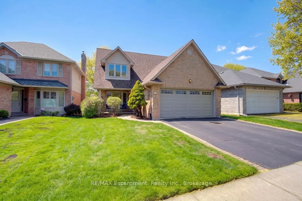Photo 2 of 794 Hawkins Crescent, Burlington, Brant — HOMEH