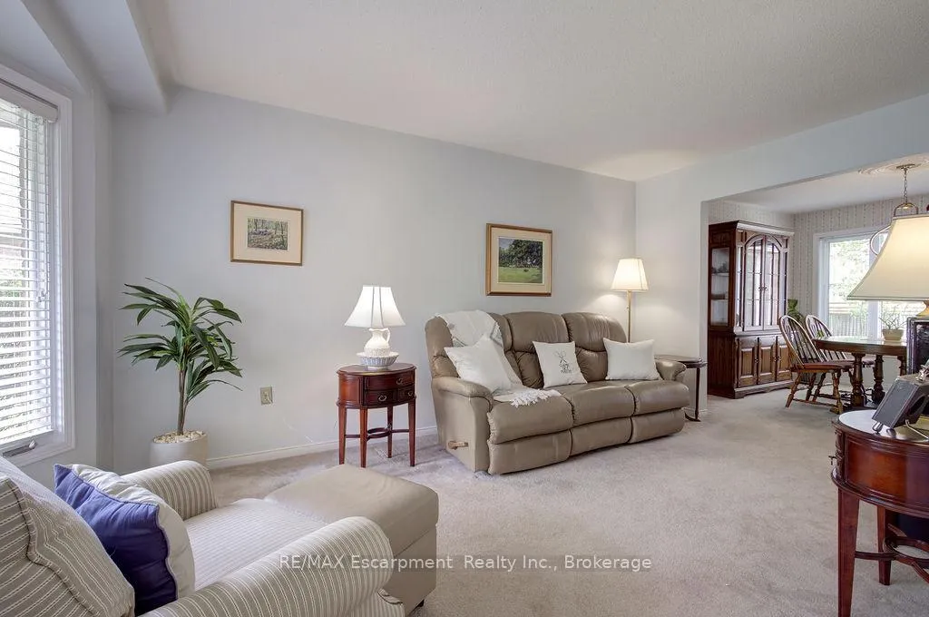 Photo 7 of 794 Hawkins Crescent, Burlington, Brant — HOMEH