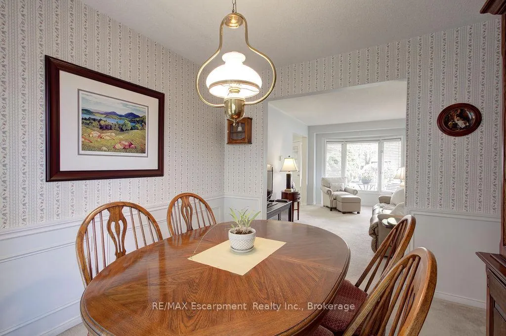 Photo 10 of 794 Hawkins Crescent, Burlington, Brant — HOMEH