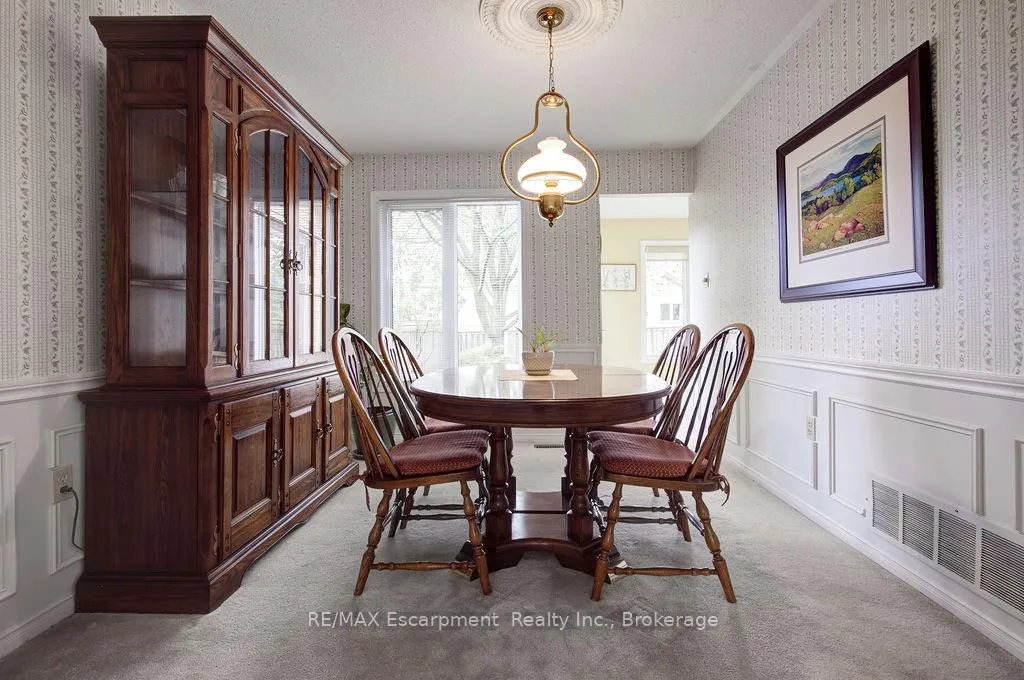 Photo 11 of 794 Hawkins Crescent, Burlington, Brant — HOMEH