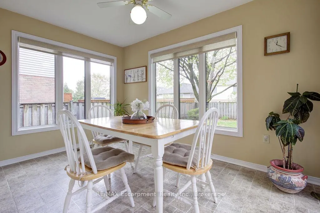 Photo 18 of 794 Hawkins Crescent, Burlington, Brant — HOMEH