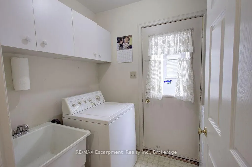 Photo 24 of 794 Hawkins Crescent, Burlington, Brant — HOMEH