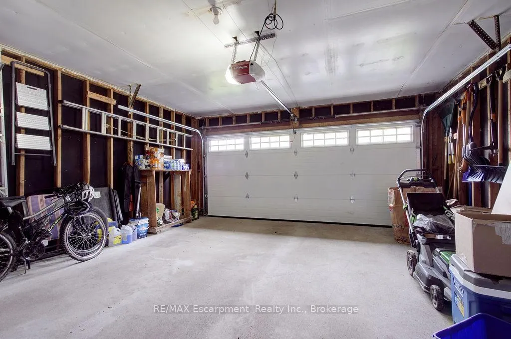 Photo 25 of 794 Hawkins Crescent, Burlington, Brant — HOMEH
