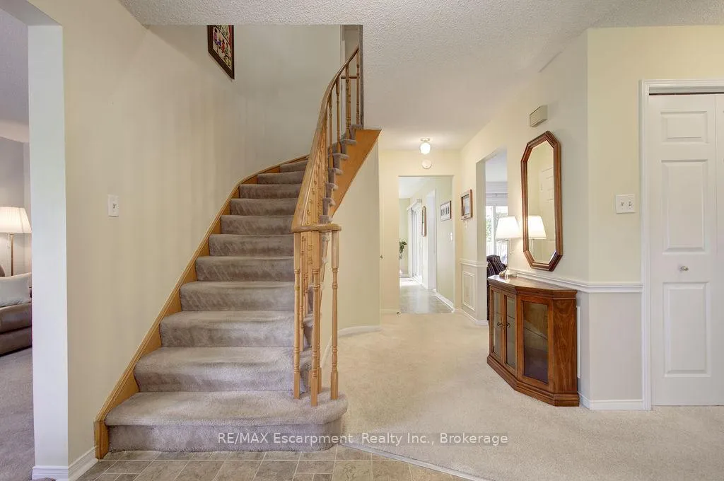 Photo 26 of 794 Hawkins Crescent, Burlington, Brant — HOMEH