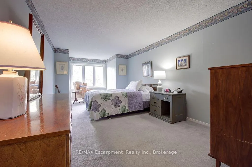 Photo 27 of 794 Hawkins Crescent, Burlington, Brant — HOMEH