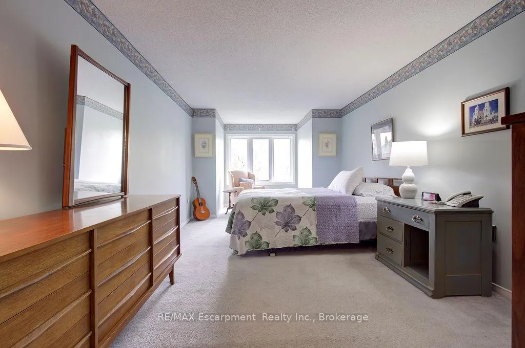 Photo 28 of 794 Hawkins Crescent, Burlington, Brant — HOMEH
