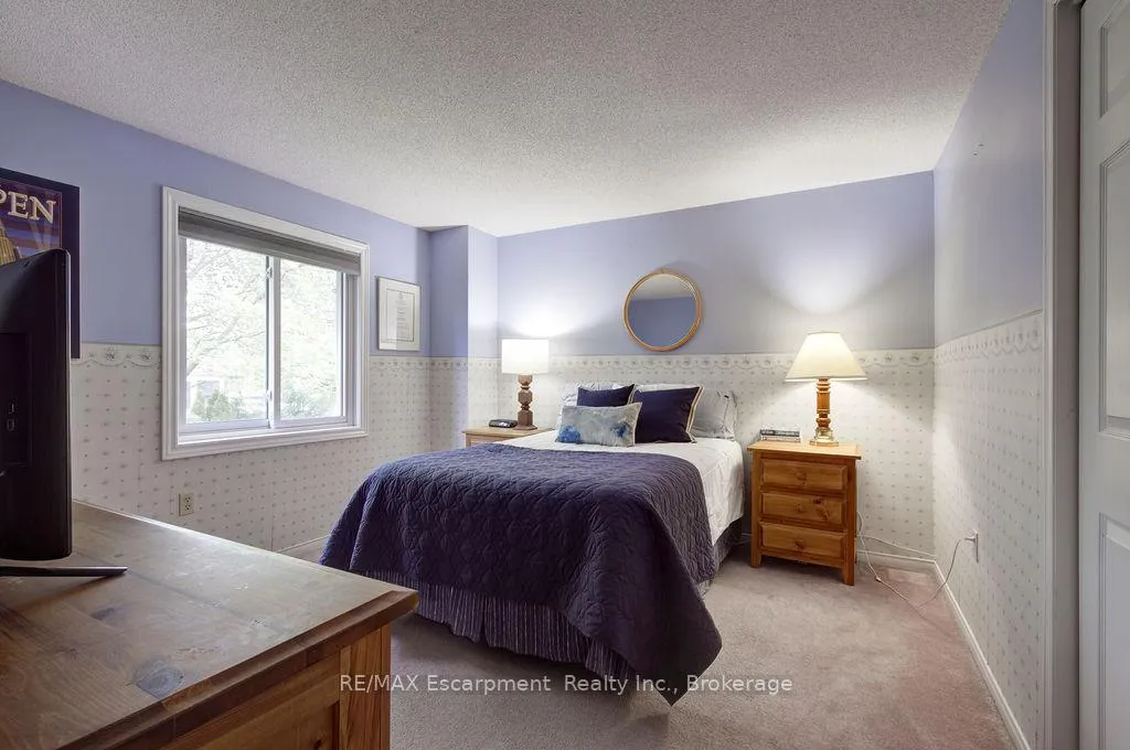 Photo 33 of 794 Hawkins Crescent, Burlington, Brant — HOMEH