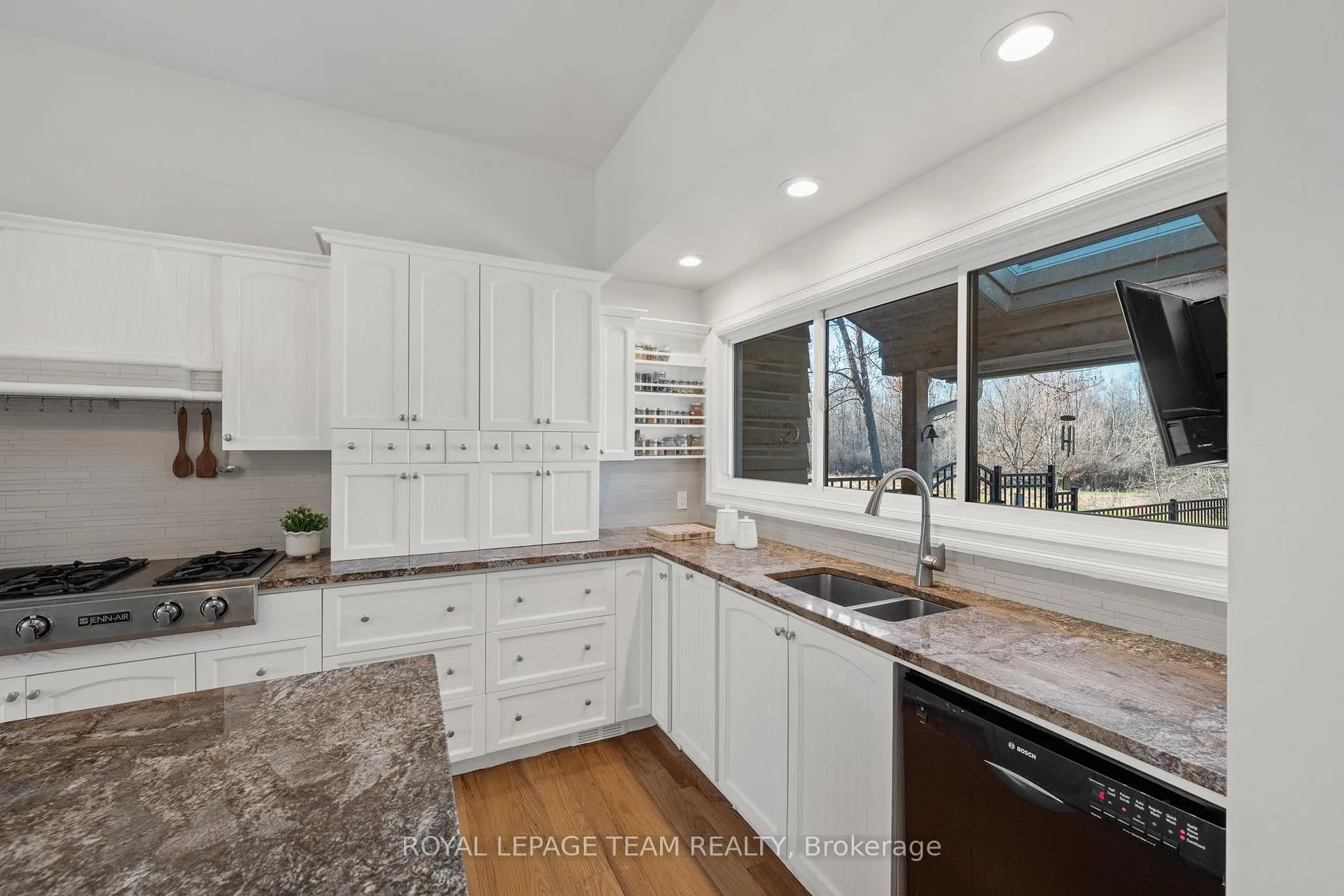 Photo 18 of 278 John Aselford Drive, Ottawa, Huntley Ward (North East) — HOMEH
