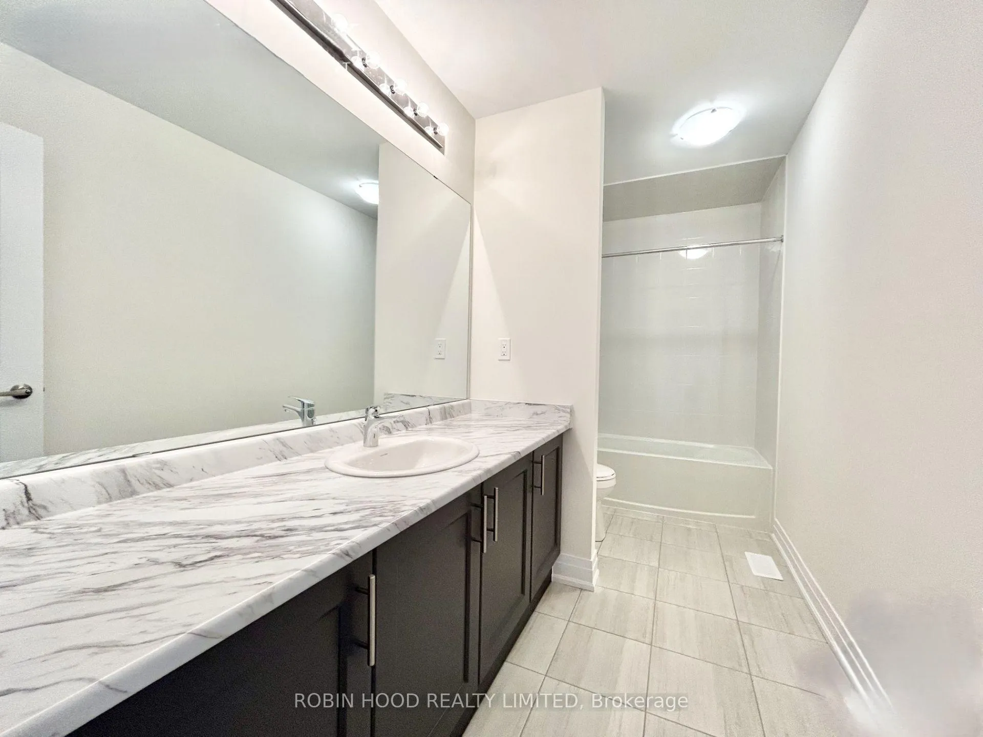 Photo 9 of 47 Hoad Street, Clarington, Newcastle — HOMEH