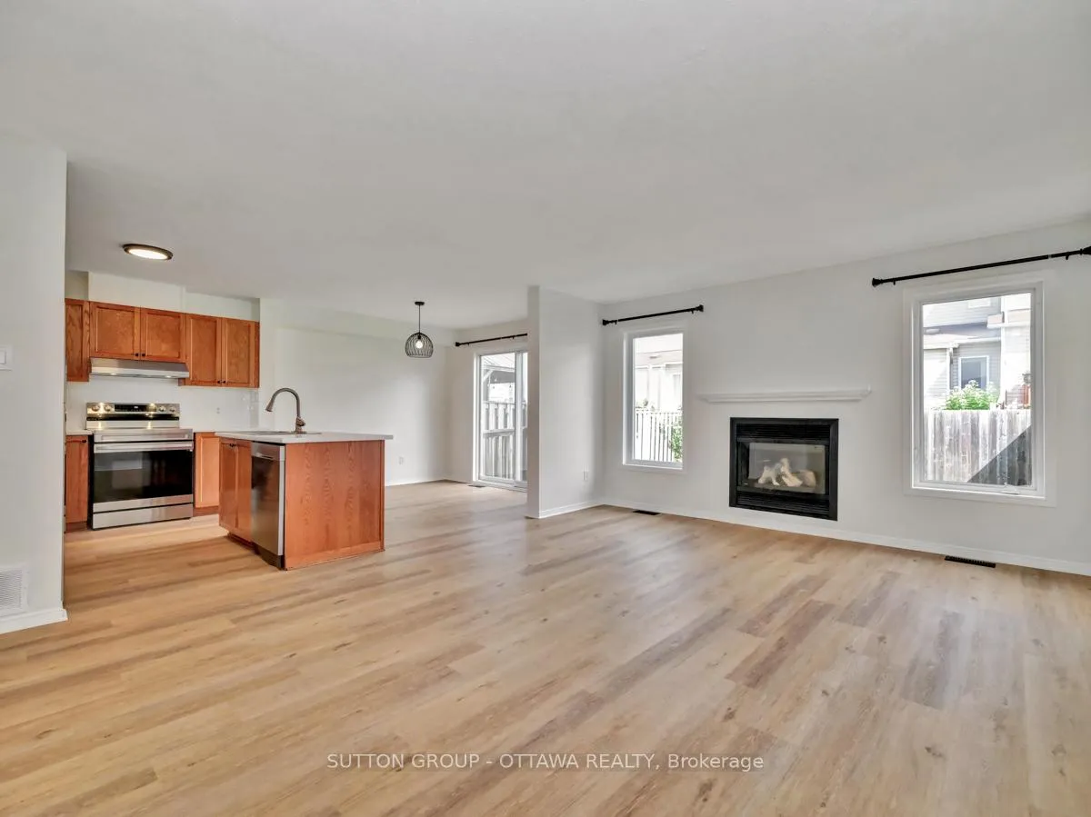 Photo 4 of 119 Whitewater Street, Ottawa, Barrhaven - Strandherd — HOMEH