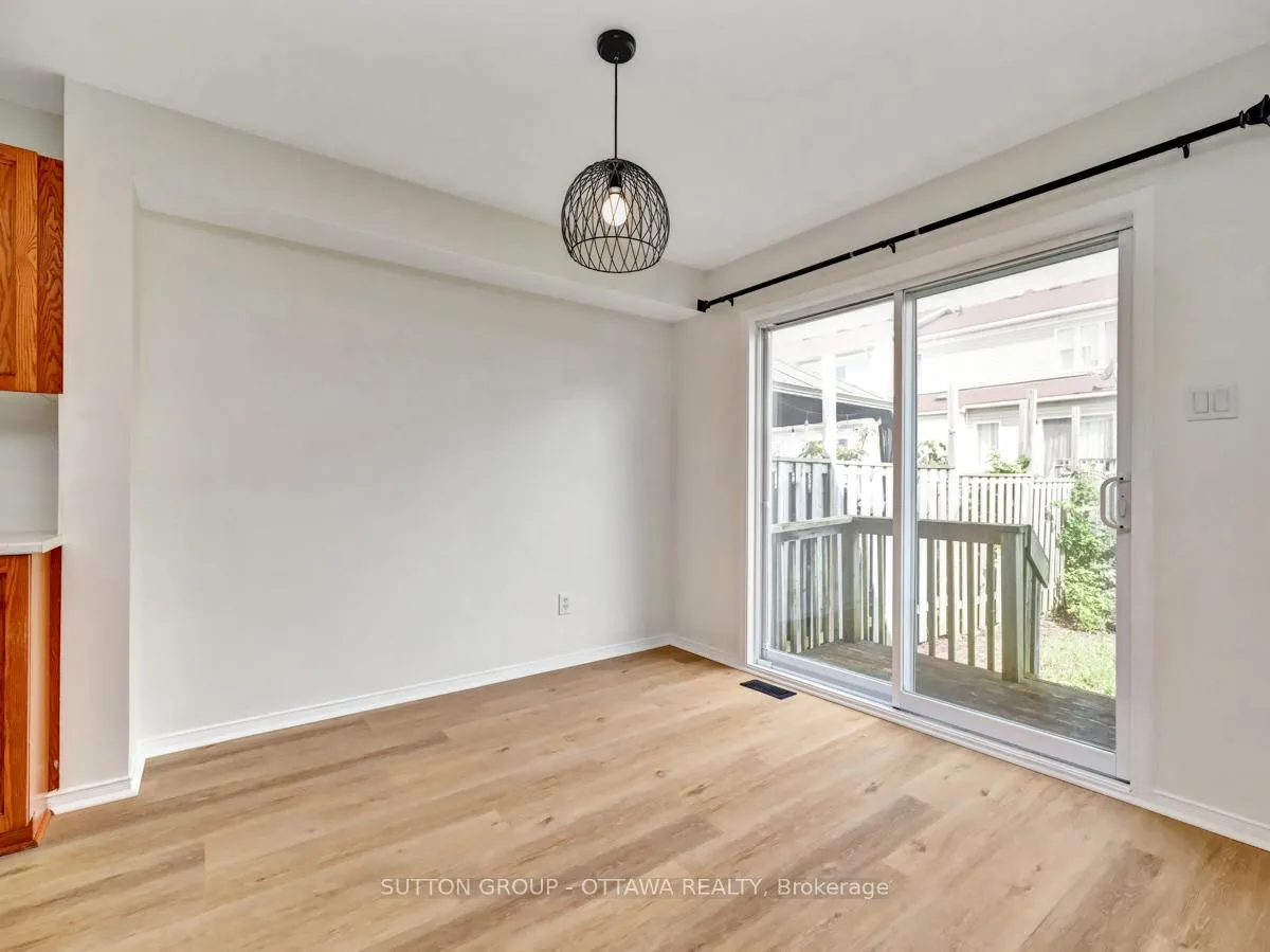 Photo 6 of 119 Whitewater Street, Ottawa, Barrhaven - Strandherd — HOMEH
