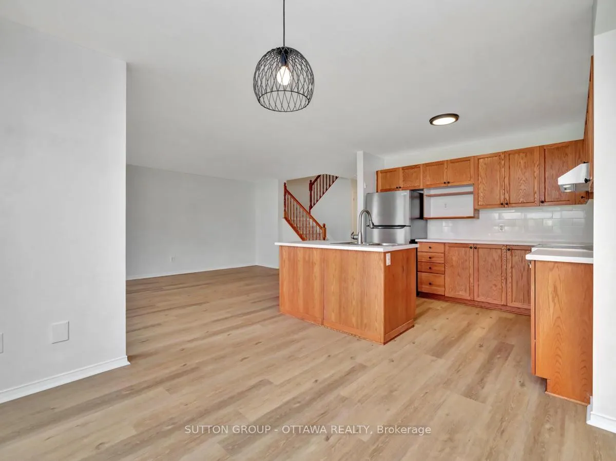 Photo 8 of 119 Whitewater Street, Ottawa, Barrhaven - Strandherd — HOMEH