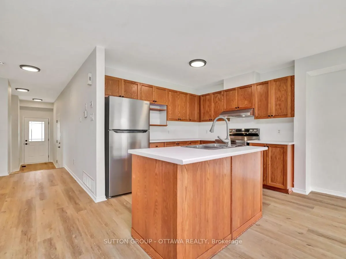 Photo 9 of 119 Whitewater Street, Ottawa, Barrhaven - Strandherd — HOMEH