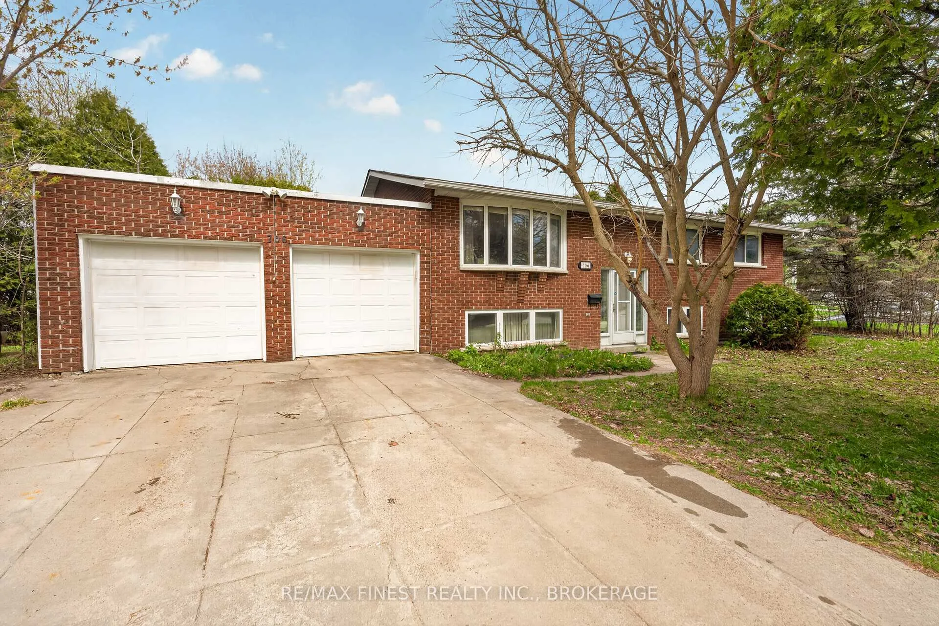 Front of 706 High Gate Park Drive