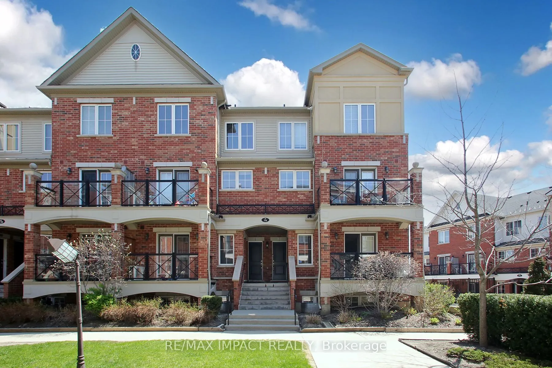 Front of 47 Hays Boulevard