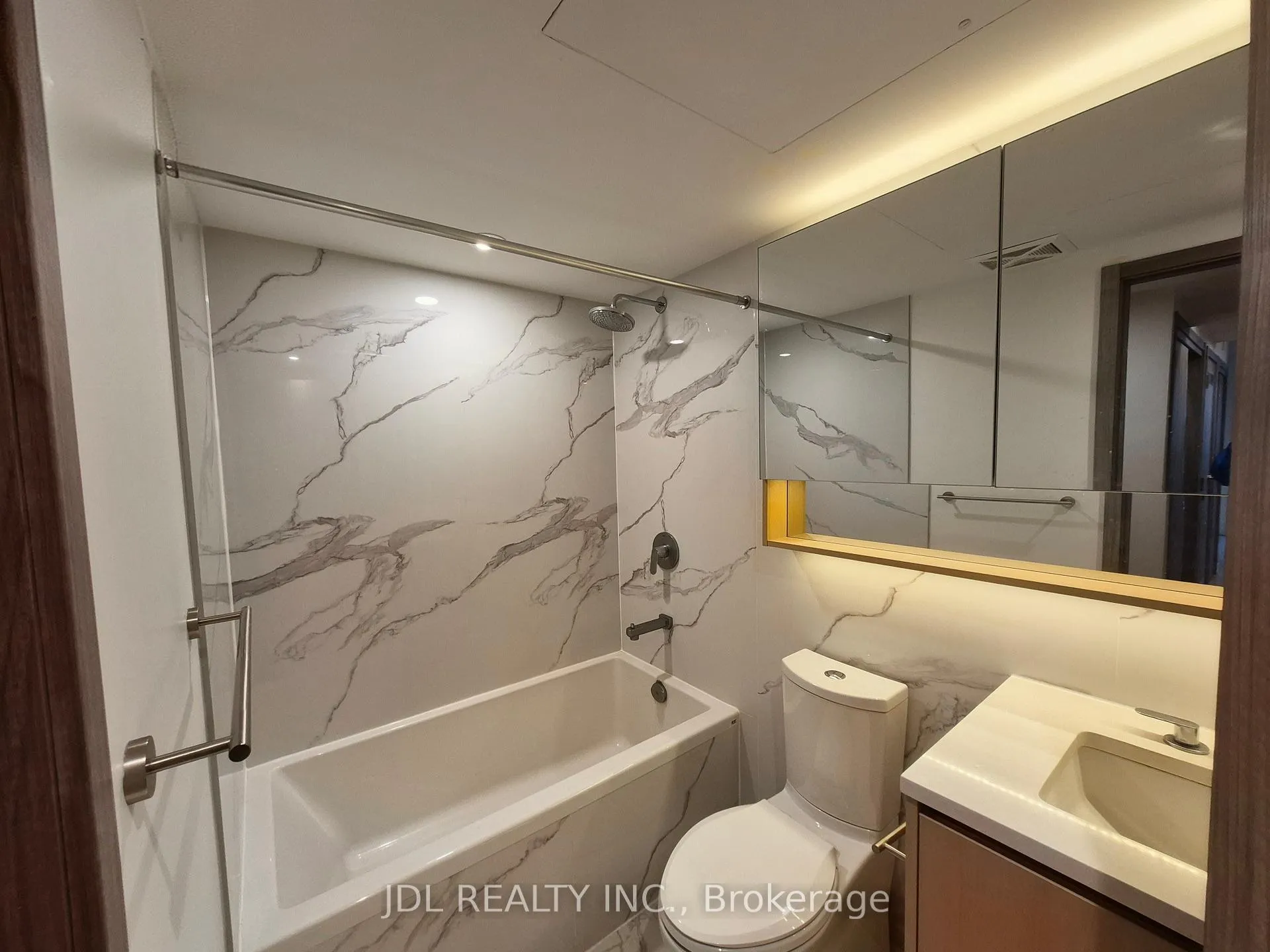 Photo 7 of Unit 2706, 38 Widmer Street, Toronto, Waterfront Communities — HOMEH