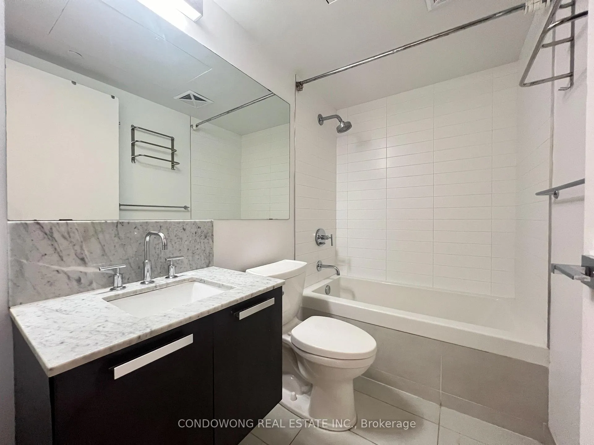 Photo 8 of Unit 4308, 42 Charles Street E, Toronto, Church-Yonge Corridor — HOMEH