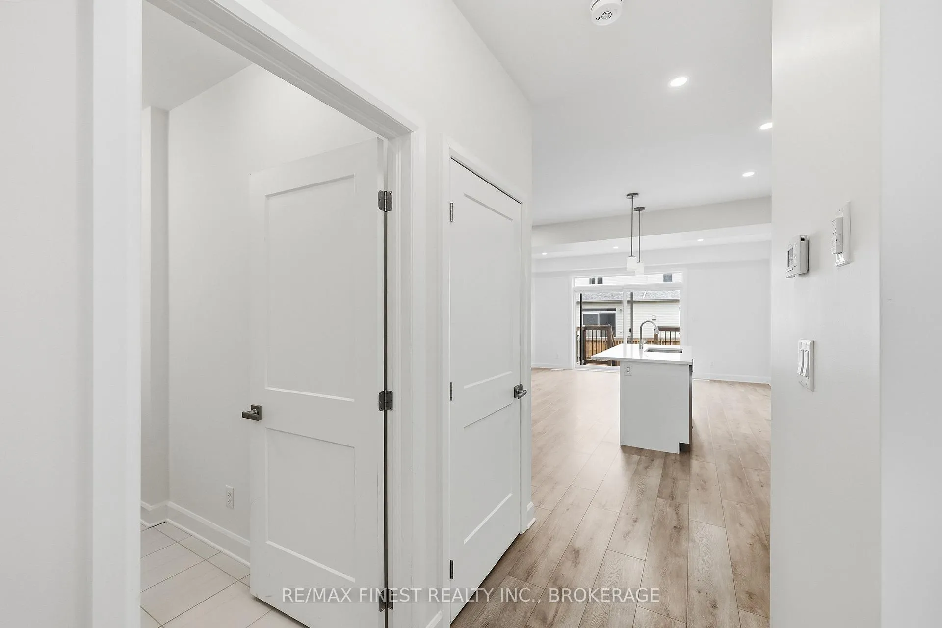 Photo 5 of 1417 Summer Street, Kingston, Kingston East (Incl Barret Crt) — HOMEH