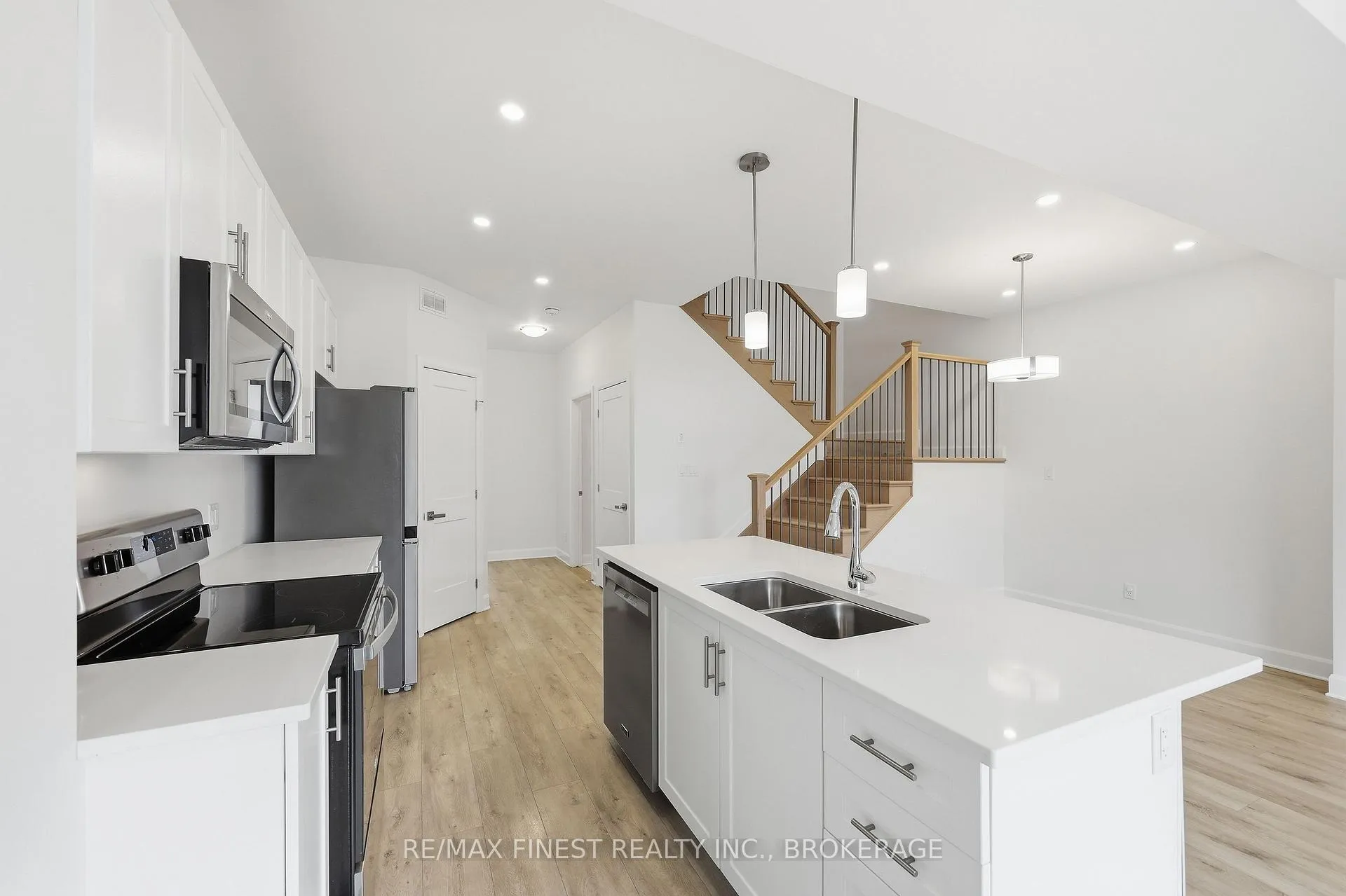 Photo 8 of 1417 Summer Street, Kingston, Kingston East (Incl Barret Crt) — HOMEH