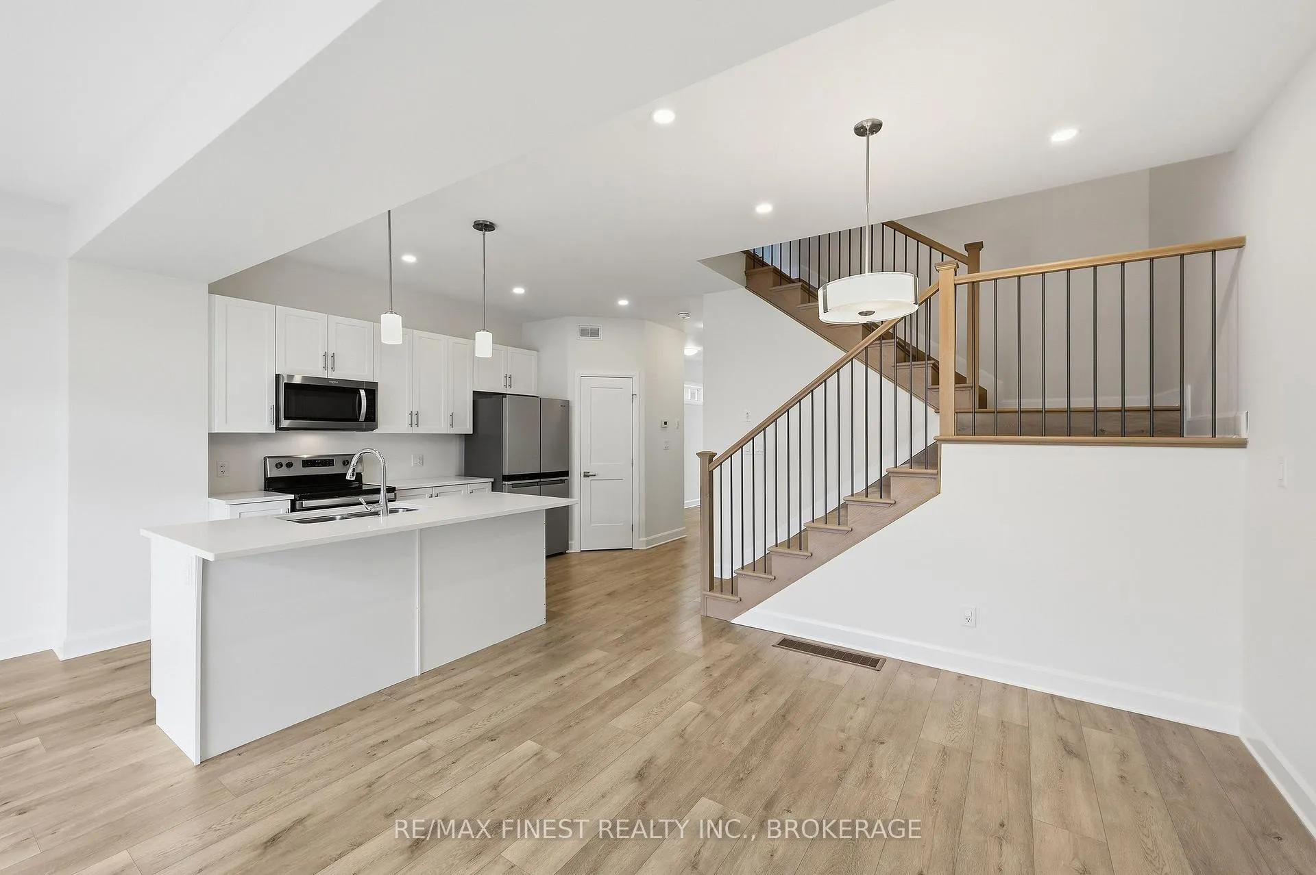 Photo 11 of 1417 Summer Street, Kingston, Kingston East (Incl Barret Crt) — HOMEH