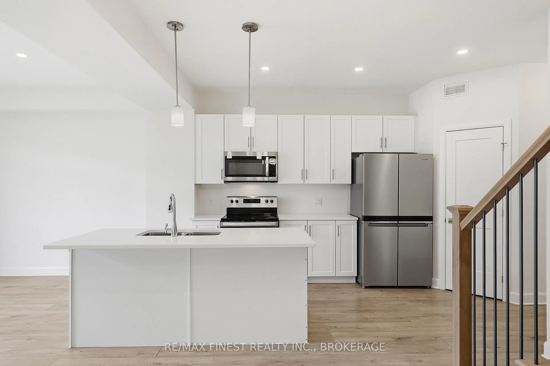 Photo 12 of 1417 Summer Street, Kingston, Kingston East (Incl Barret Crt) — HOMEH