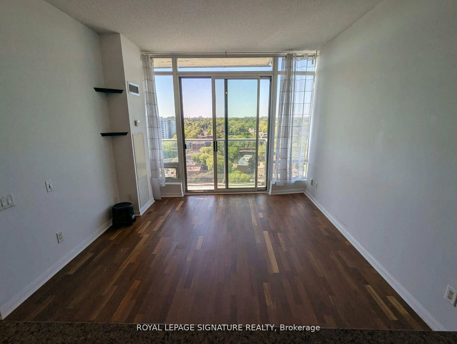 Photo 10 of Unit 1803, 15 Windermere Avenue, Toronto, High Park-Swansea — HOMEH