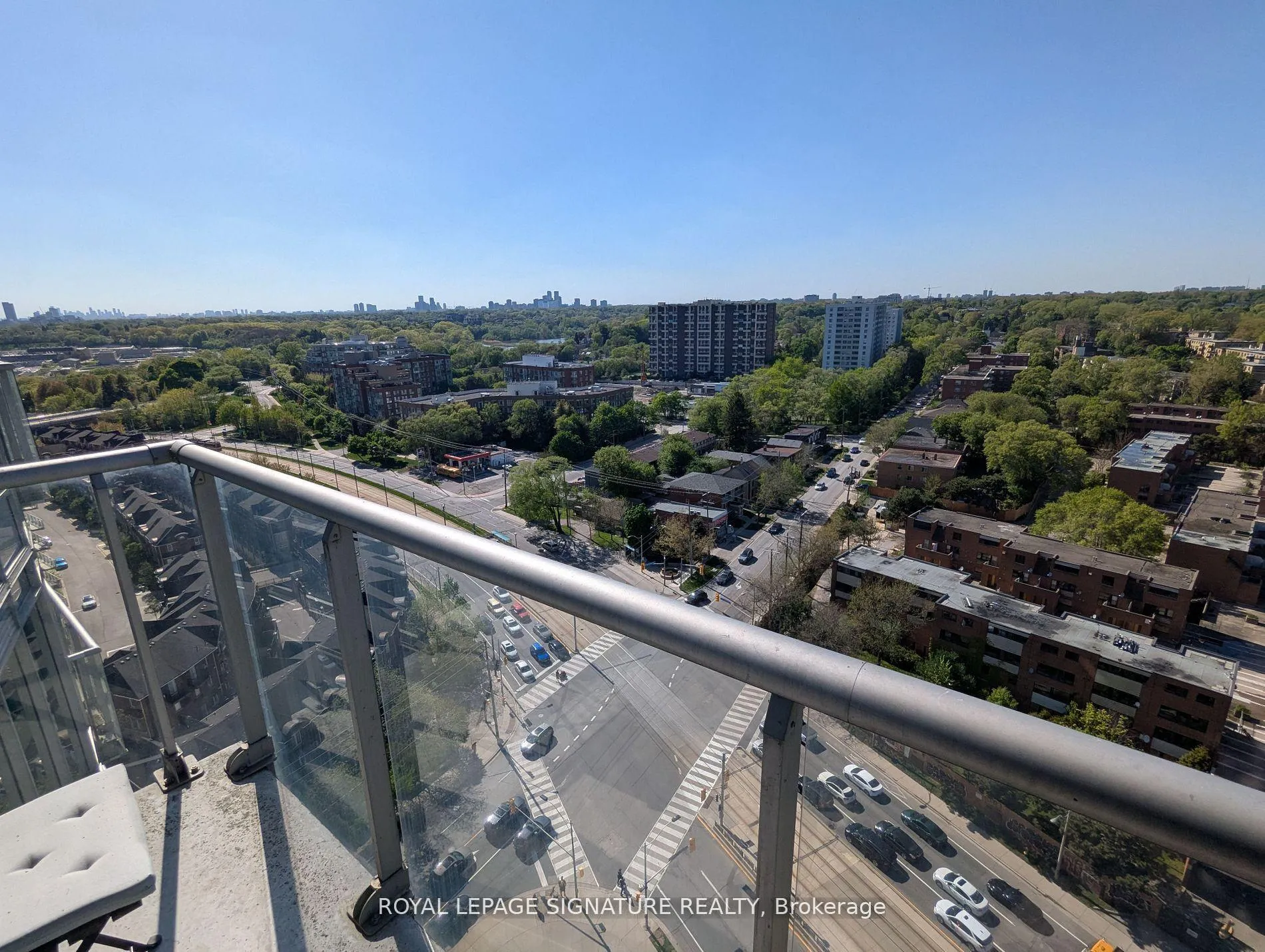 Photo 11 of Unit 1803, 15 Windermere Avenue, Toronto, High Park-Swansea — HOMEH