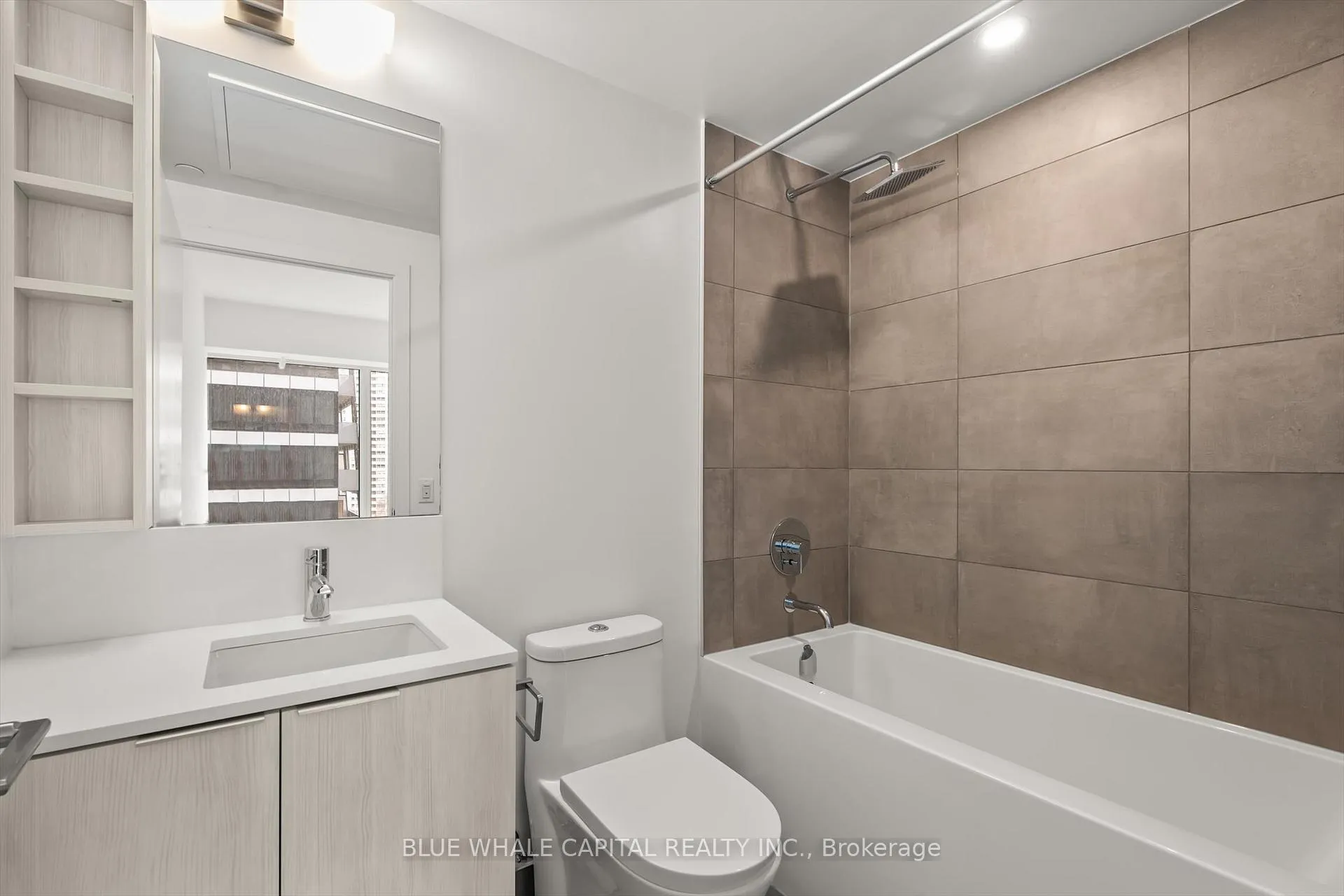 Photo 9 of Unit 1103, 8 Wellesley Street W, Toronto, Bay Street Corridor — HOMEH