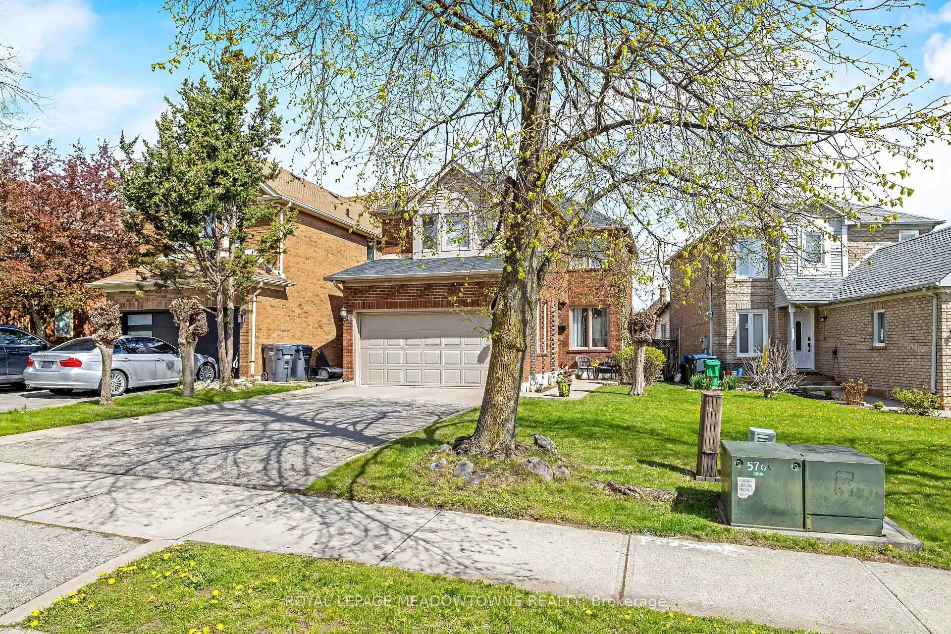 Photo 3 of 86 Rocky Mountain Crescent, Brampton, Sandringham-Wellington — HOMEH