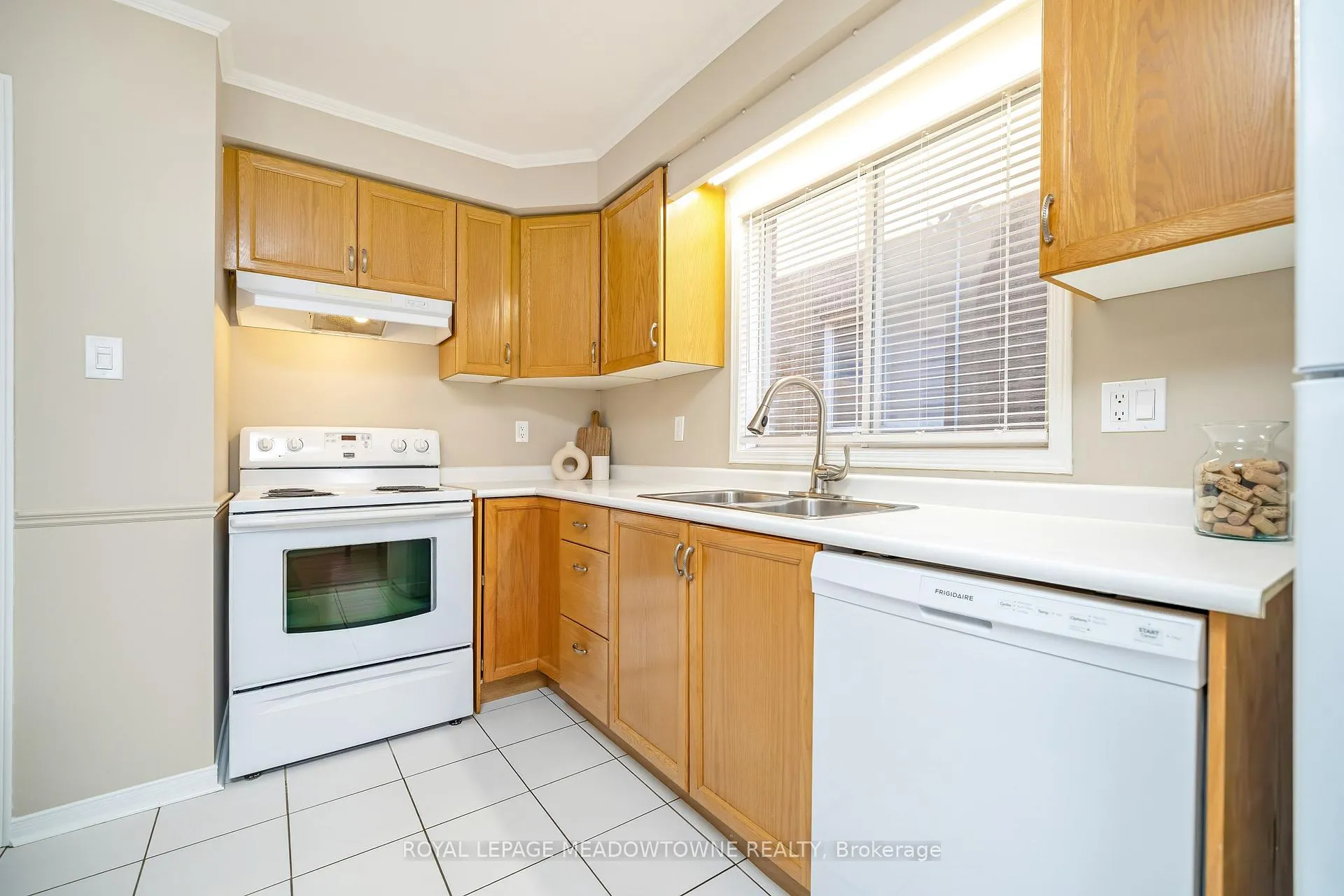 Photo 14 of 86 Rocky Mountain Crescent, Brampton, Sandringham-Wellington — HOMEH