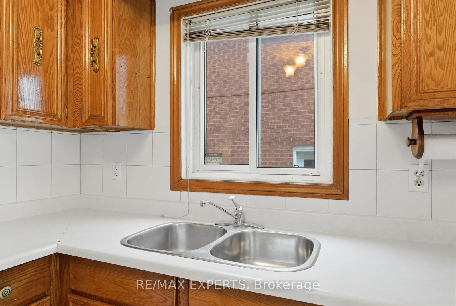 Photo 9 of 128 Kaiser Drive, Vaughan, West Woodbridge — HOMEH