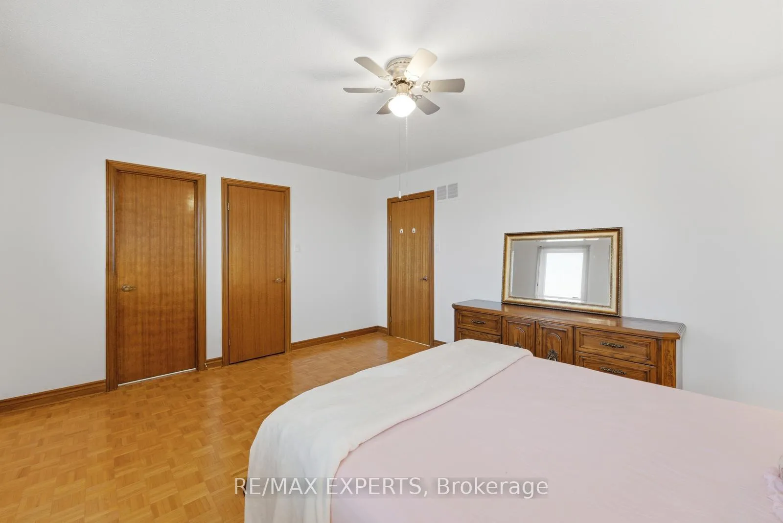 Photo 21 of 128 Kaiser Drive, Vaughan, West Woodbridge — HOMEH