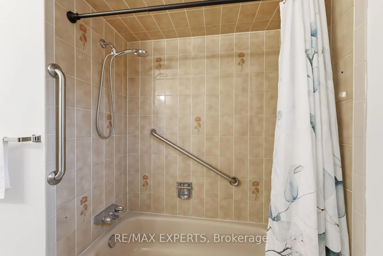 Photo 26 of 128 Kaiser Drive, Vaughan, West Woodbridge — HOMEH