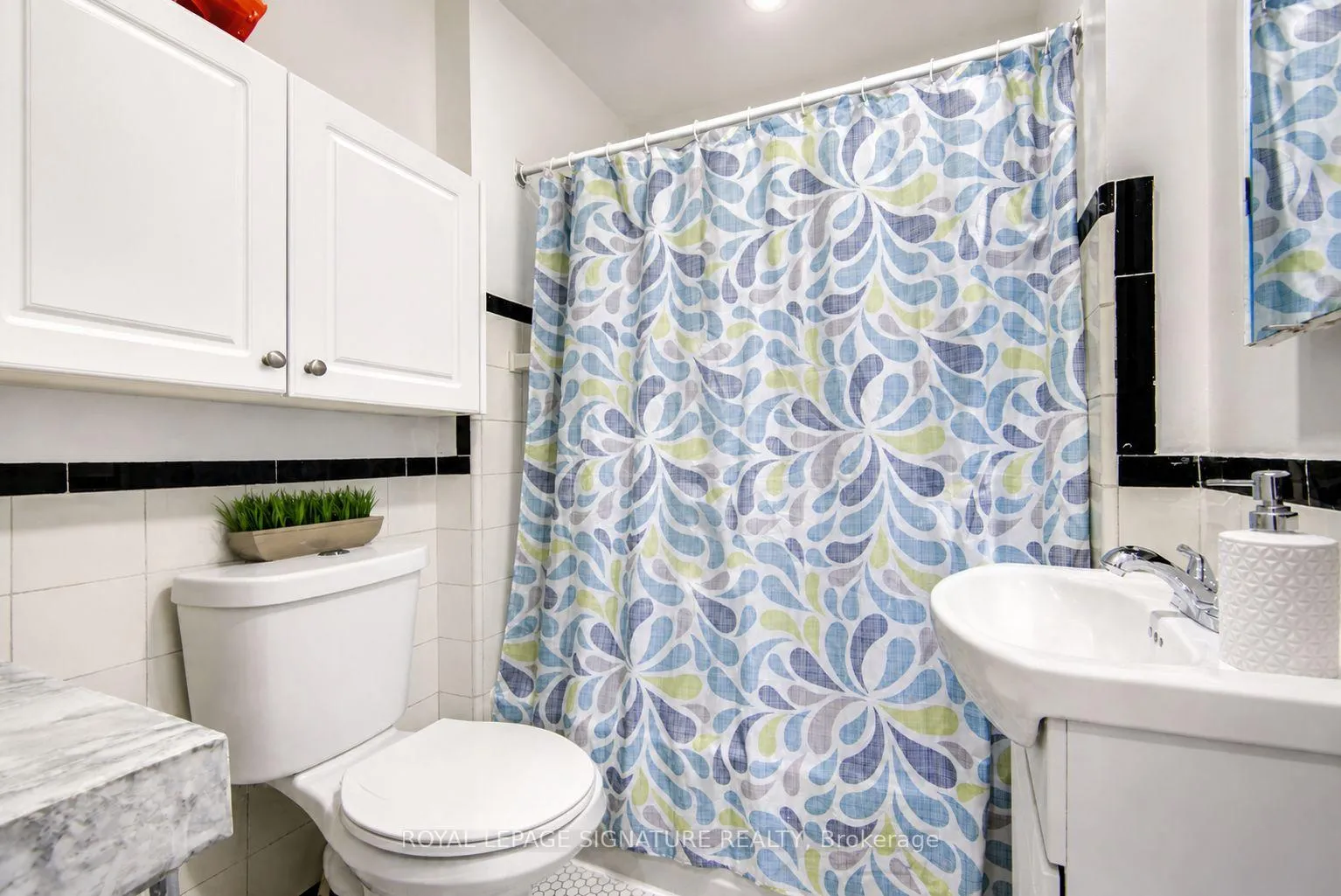Photo 15 of 6 Cosburn Avenue, Toronto, Broadview North — HOMEH