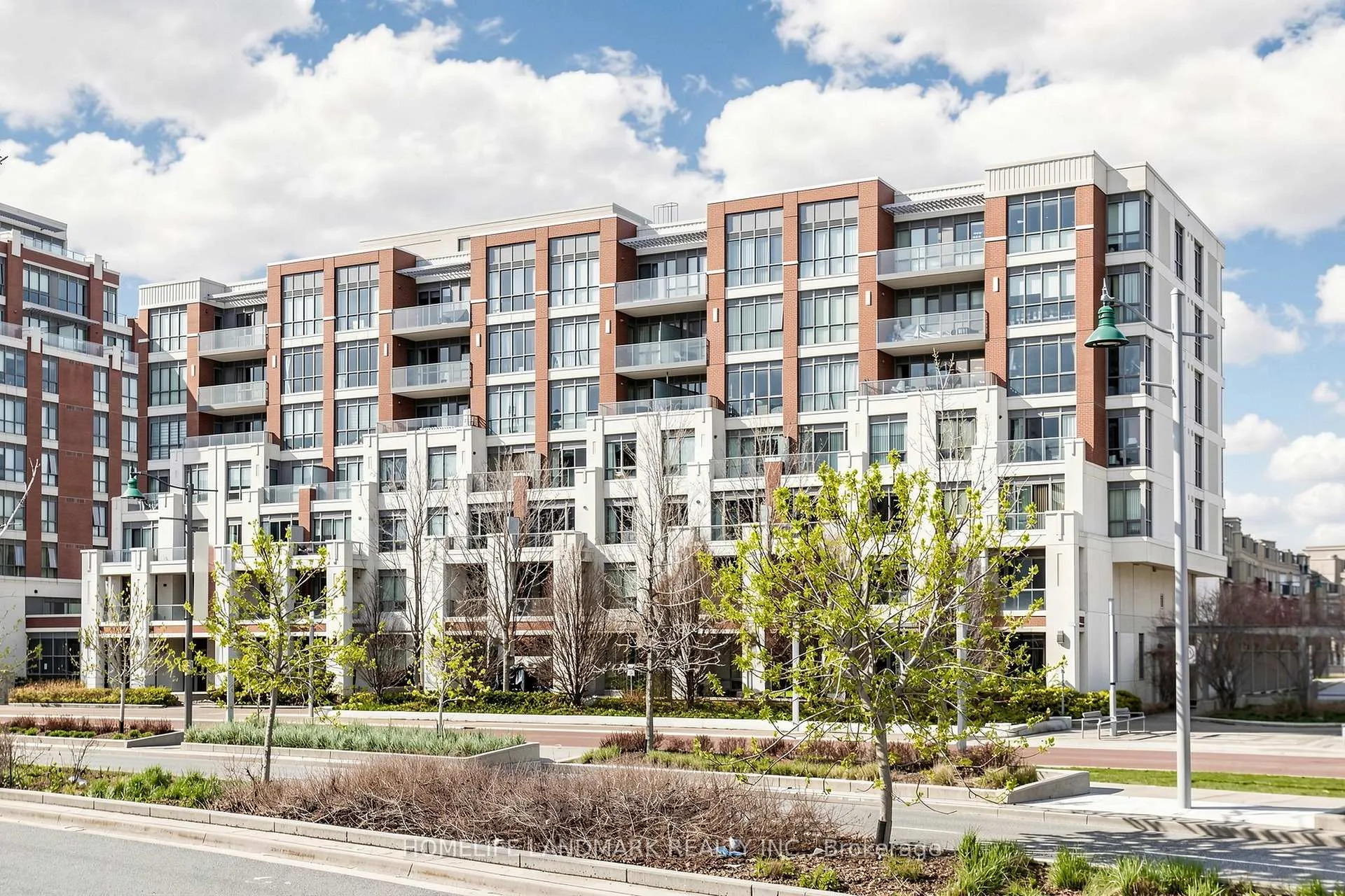 Photo 6 of Unit 314B, 21 Upper Duke Crescent, Markham, Unionville — HOMEH