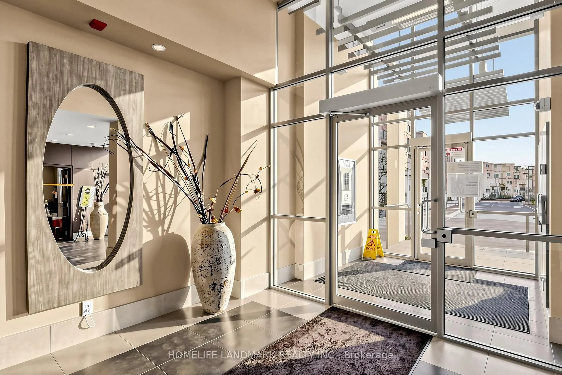 Photo 7 of Unit 314B, 21 Upper Duke Crescent, Markham, Unionville — HOMEH