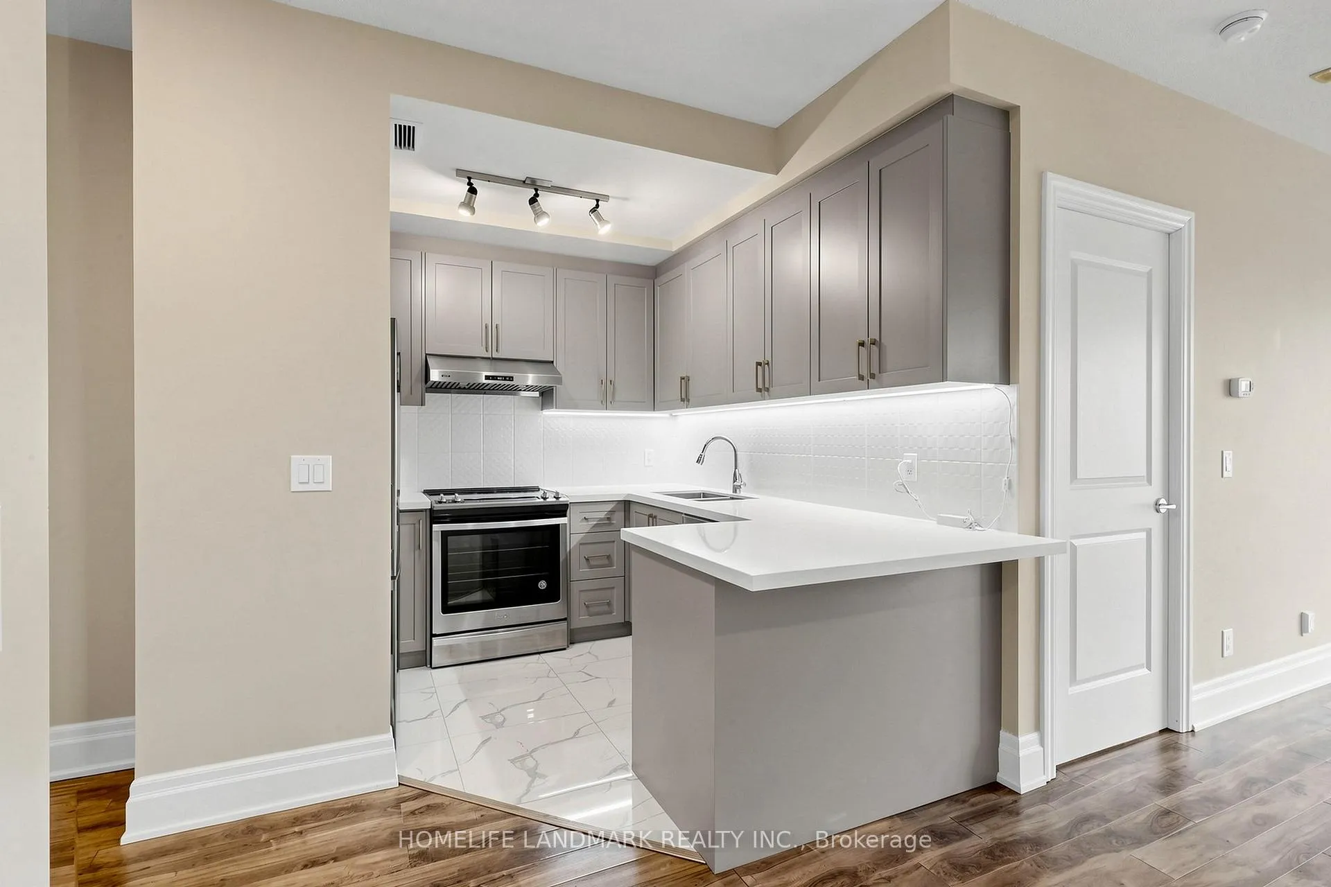 Photo 15 of Unit 314B, 21 Upper Duke Crescent, Markham, Unionville — HOMEH