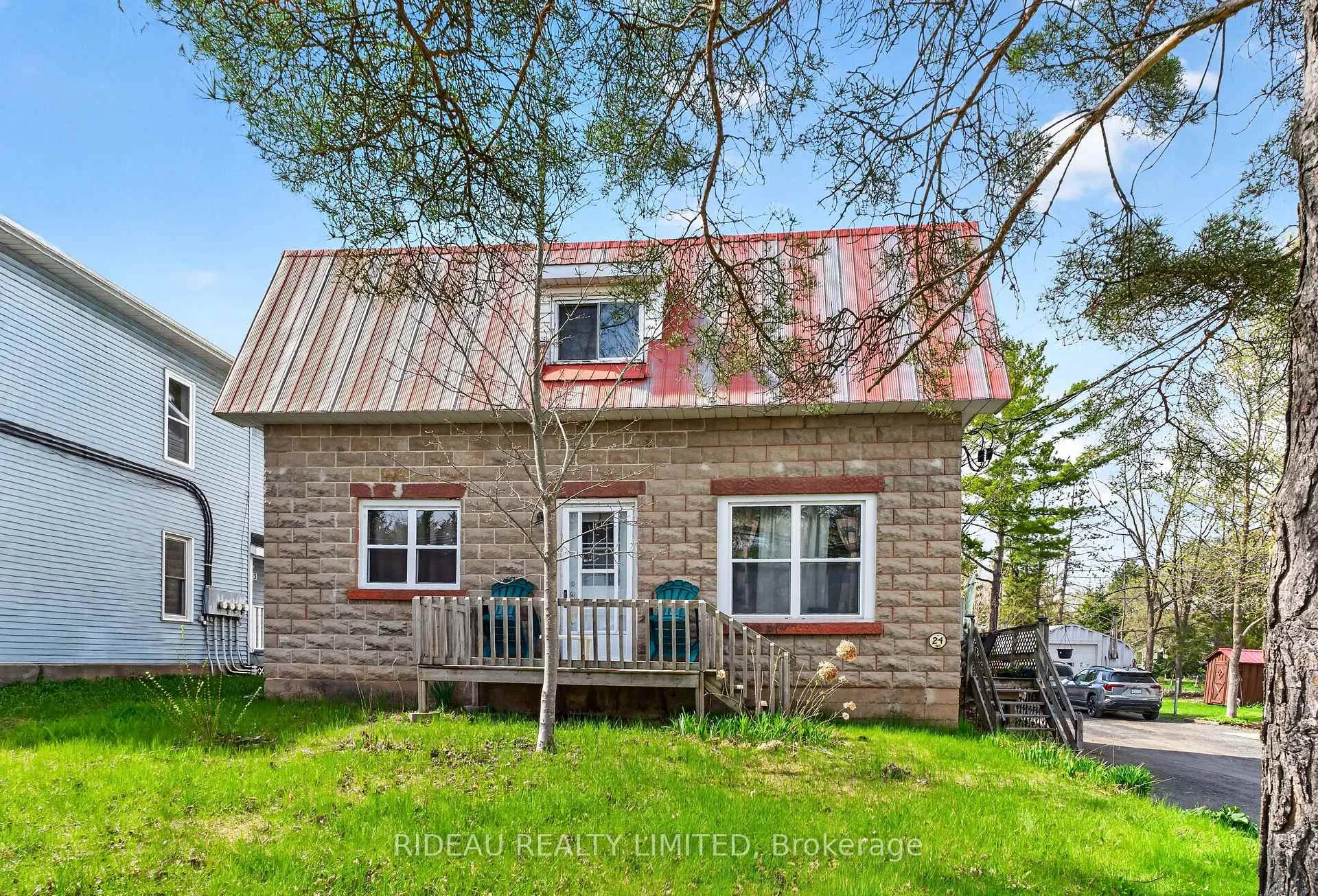 Photo 2 of 24 Rideau Street, Westport — HOMEH