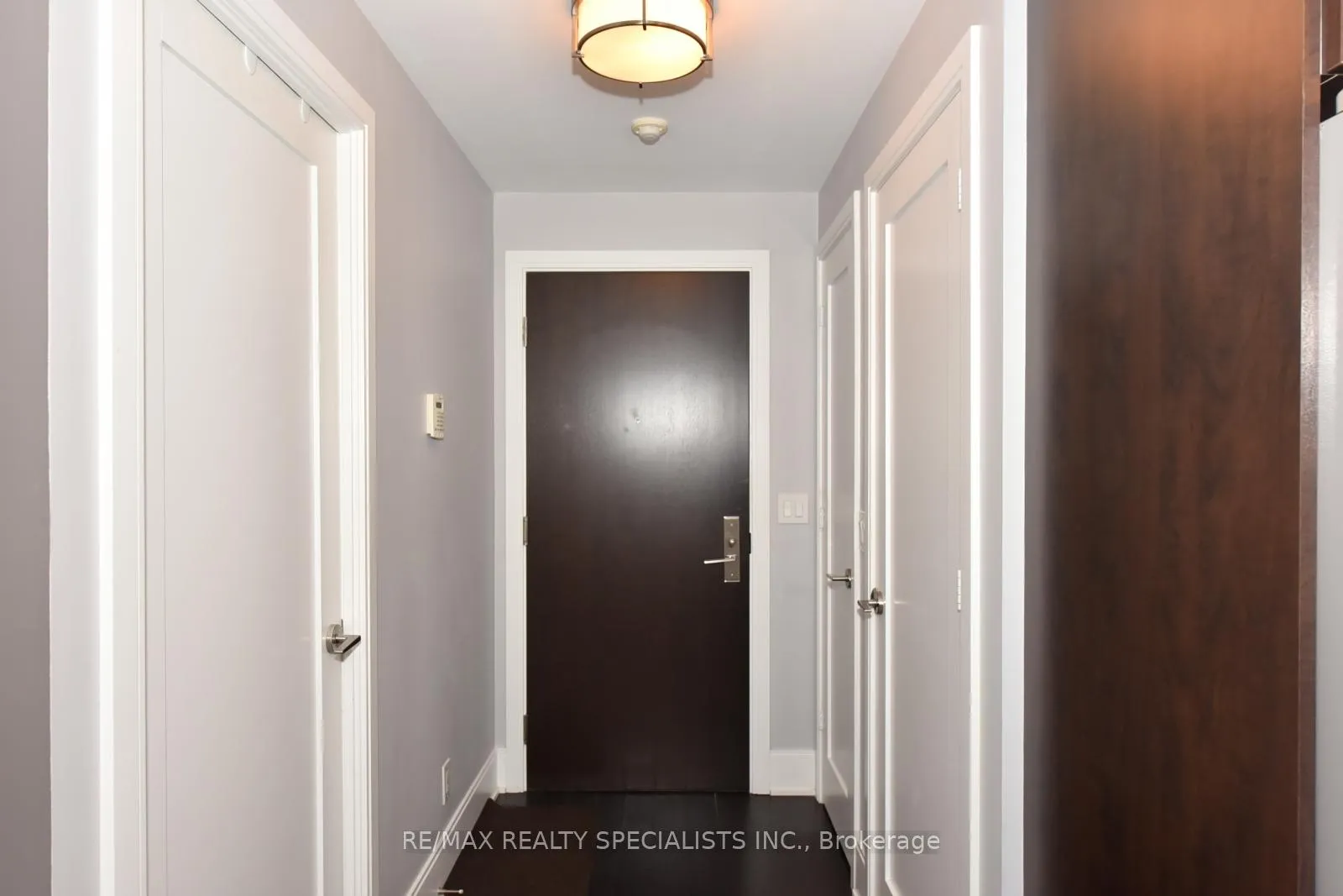 Photo 2 of Unit 712, 70 Roehampton Avenue, Toronto, Mount Pleasant West — HOMEH