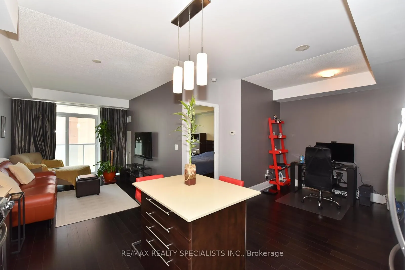 Photo 7 of Unit 712, 70 Roehampton Avenue, Toronto, Mount Pleasant West — HOMEH