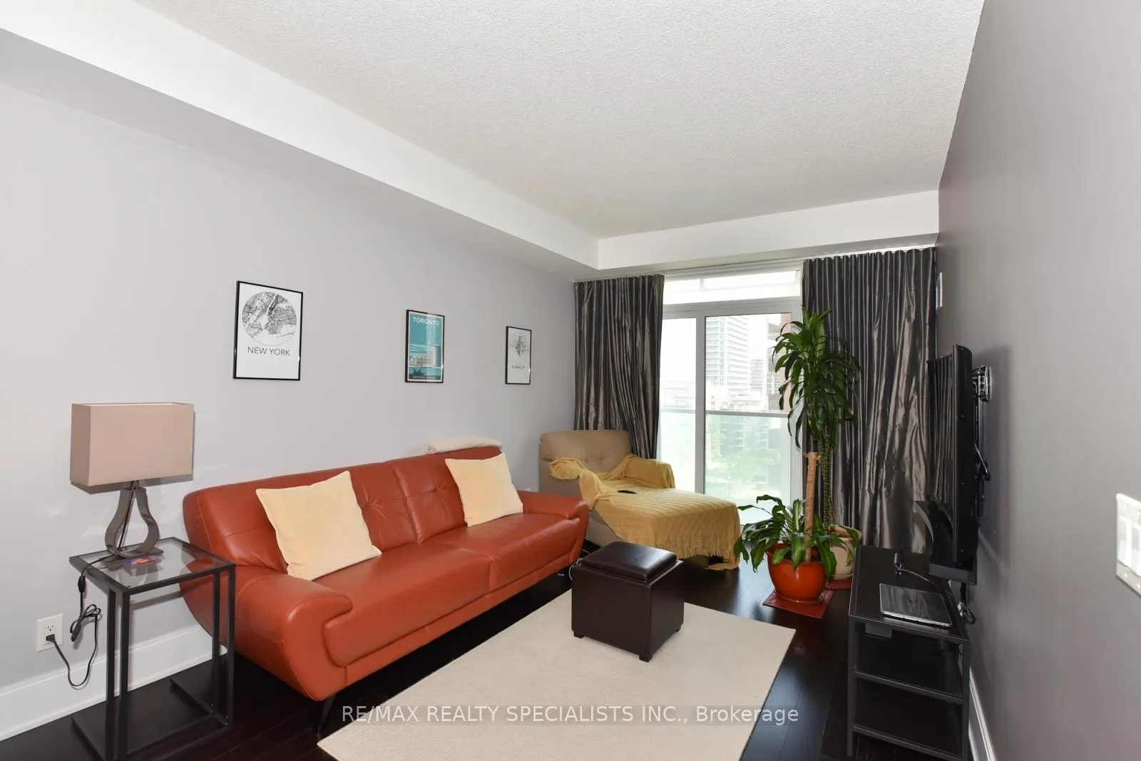 Photo 8 of Unit 712, 70 Roehampton Avenue, Toronto, Mount Pleasant West — HOMEH