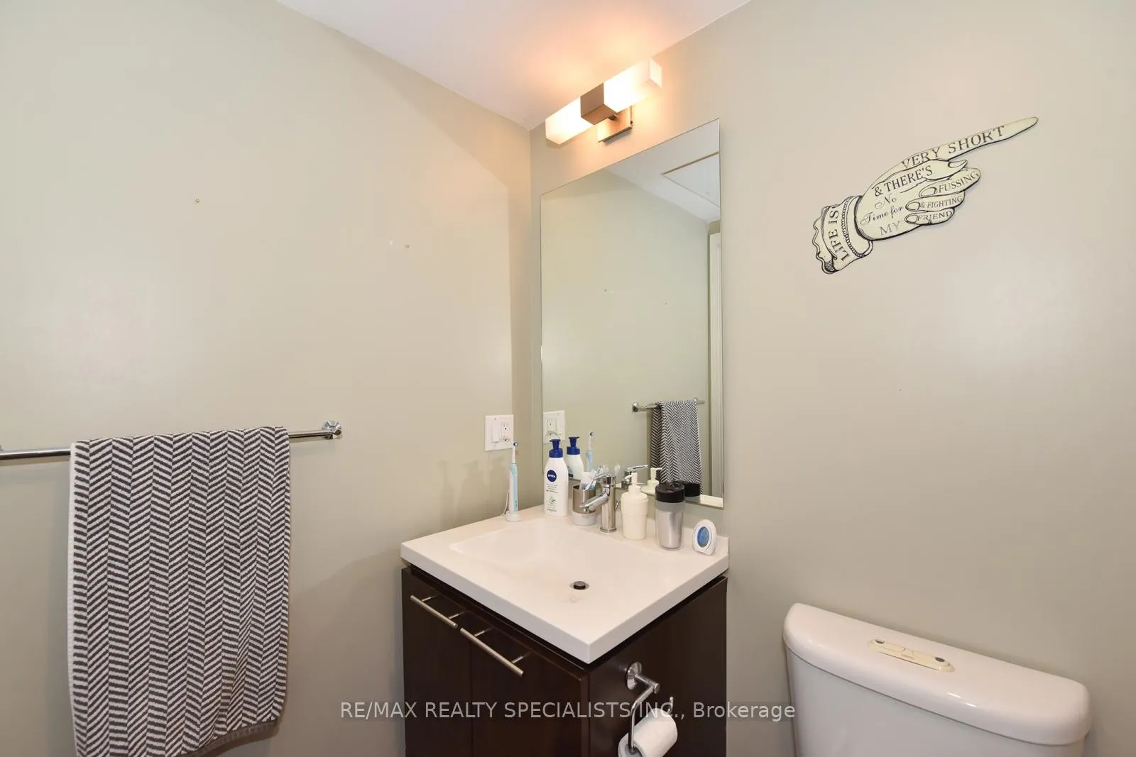 Photo 15 of Unit 712, 70 Roehampton Avenue, Toronto, Mount Pleasant West — HOMEH