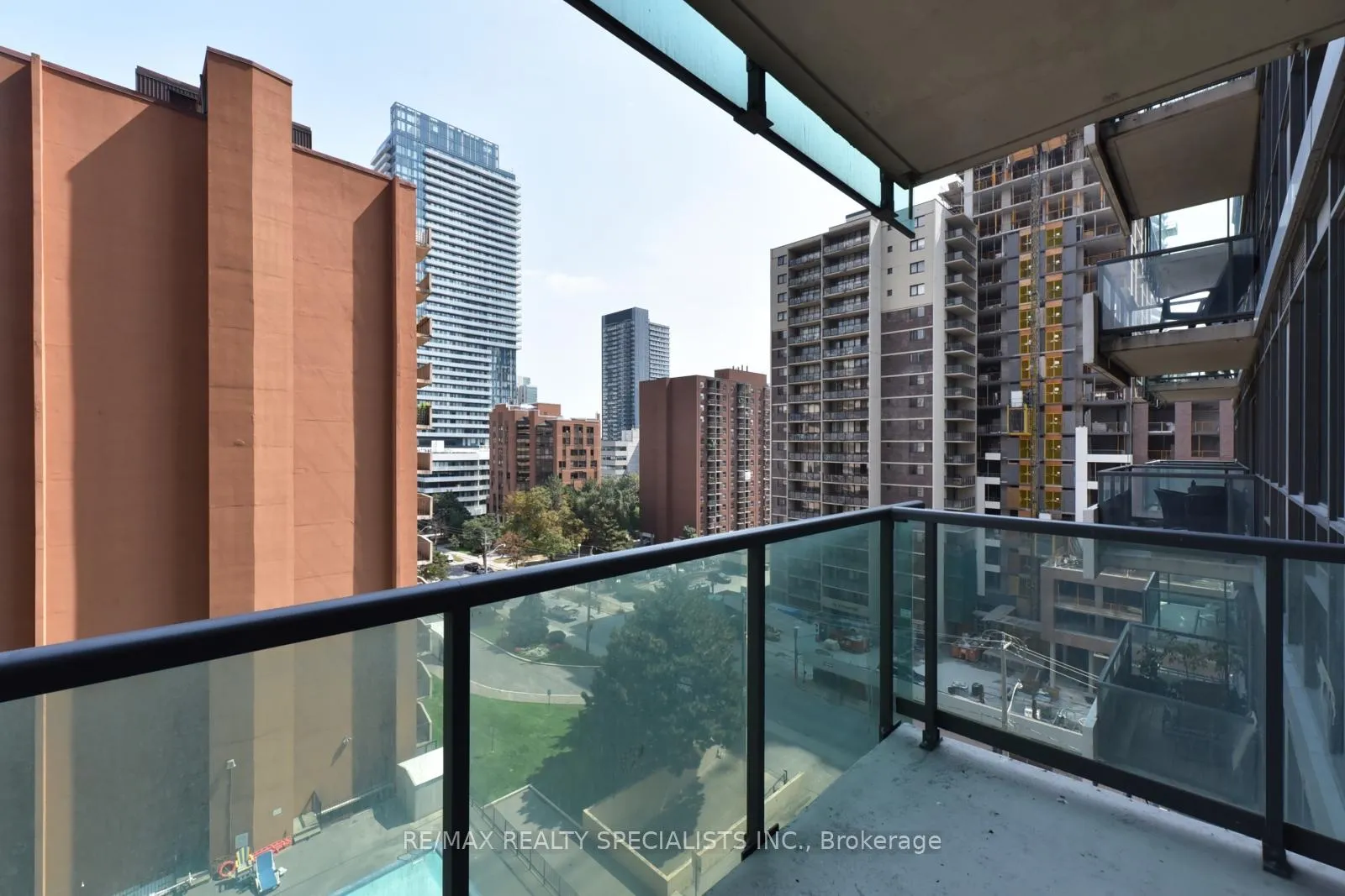 Photo 19 of Unit 712, 70 Roehampton Avenue, Toronto, Mount Pleasant West — HOMEH