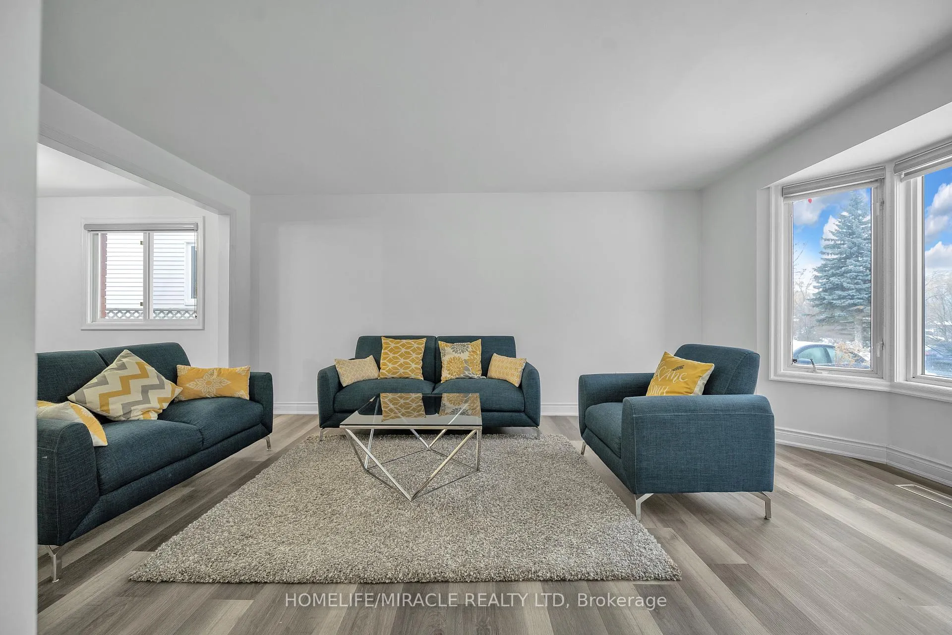Photo 1 of 261 Country Hill Drive, Kitchener, Country Hills — HOMEH